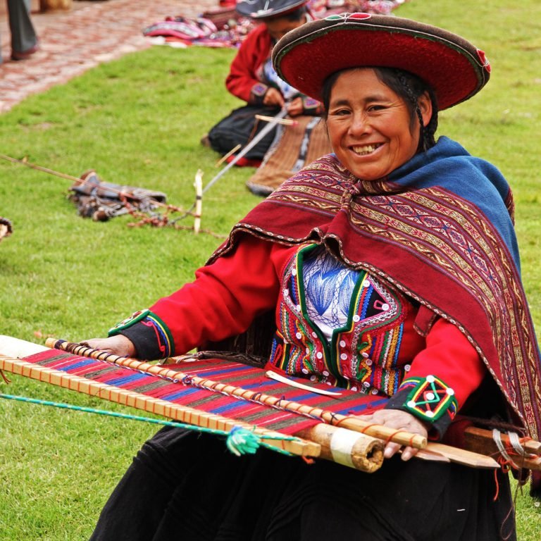 Internal Tourism Peru Chinchero-Woman